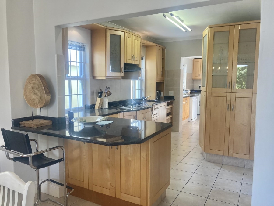 To Let 3 Bedroom Property for Rent in Kenilworth Upper Western Cape